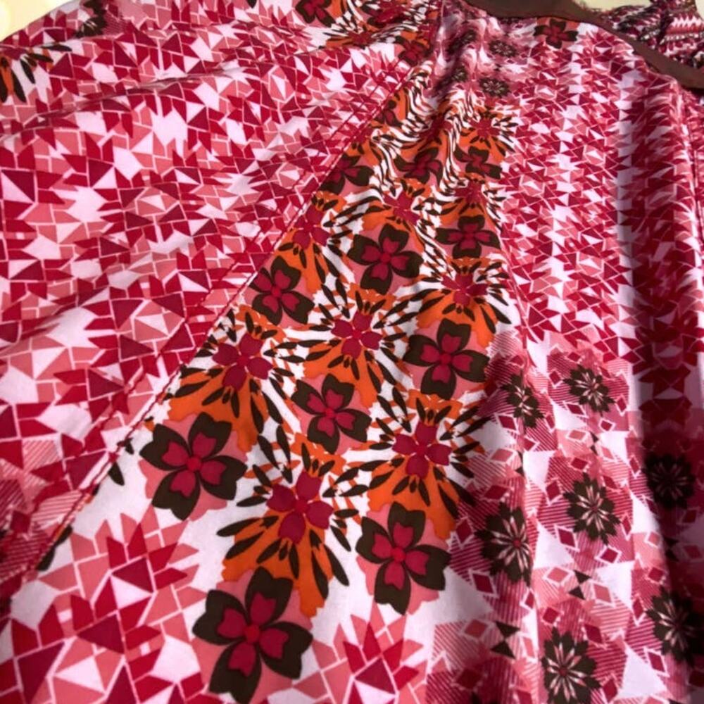 Athleta Red & Orange Abstract Mod Pattern High St… - image 4